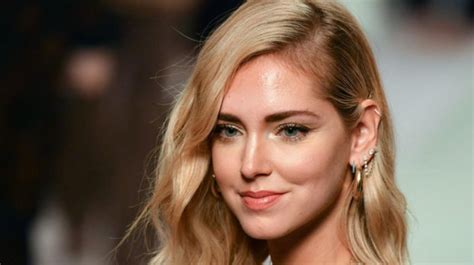 chiara ferragni topless|Chiara Ferragni foto: lo scatto in topless è super sexy